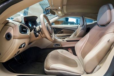 Aston Martin DB11 V8