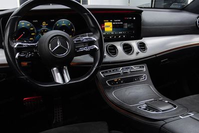 Mercedes Klasa E 220 d 4-Matic AMG Line