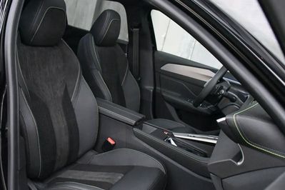 Peugeot 408 GT Exclusive e-DCS7 1.6 Plug-in Hybrid