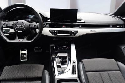 Audi A4 Avant 40 TFSI quattro S Line