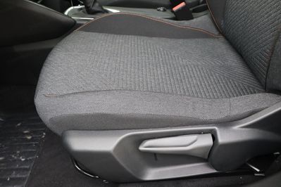 Peugeot 2008 STYLE 1.2 Turbo