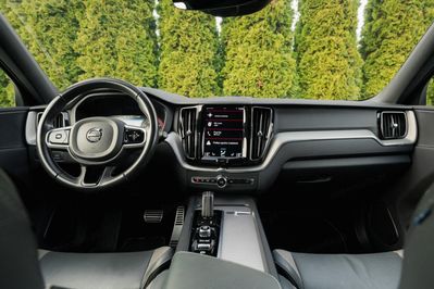 Volvo XC60 B4 B R-Design aut