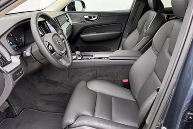 Volvo XC60 T6 Plug-In Hybrid AWD Ultra Dark