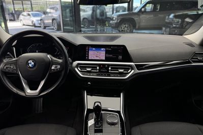 BMW Seria 3 318i aut