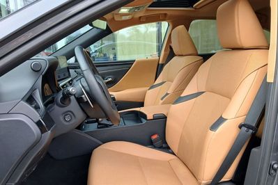 Lexus ES 300h Business Edition