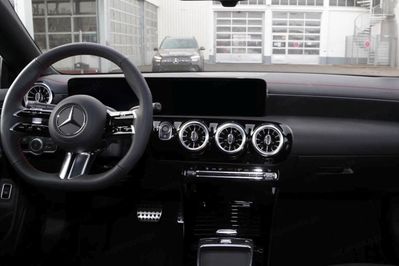 Mercedes CLA 250 e AMG Line