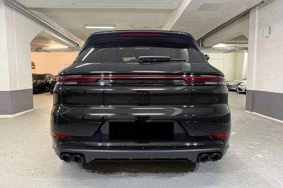Porsche Cayenne Black Edition