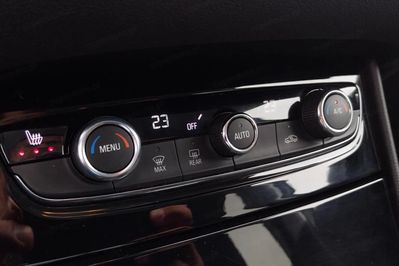 Opel Grandland X 1.2 T GPF Design Line S&S