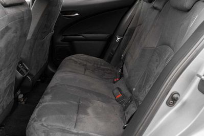 Lexus UX 300h Business