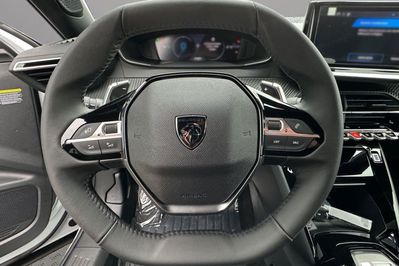 Peugeot 2008 Allure EAT8 1.2 PureTech