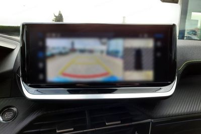 Peugeot 2008 GT Exclusive e-DCS6 1.2 PureTech mHEV