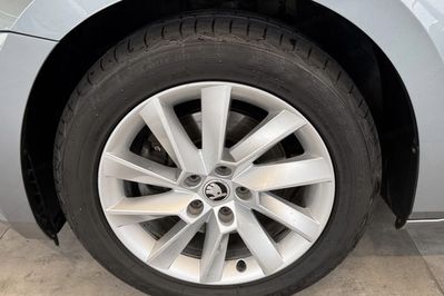 Skoda Superb 2.0 TDI  DSG