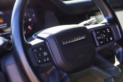 Land Rover Defender 110 D250 X-Dynamic HSE