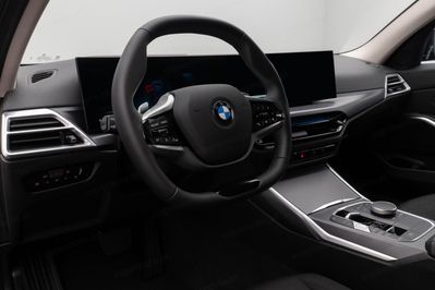 BMW Seria 3 330i xDrive
