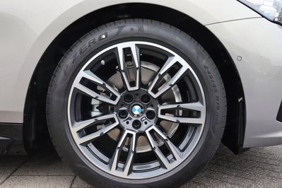 BMW Seria 5 550e xDrive M Sport