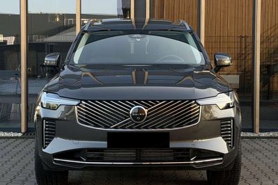 Volvo XC90 B5 AWD Ultra Bright