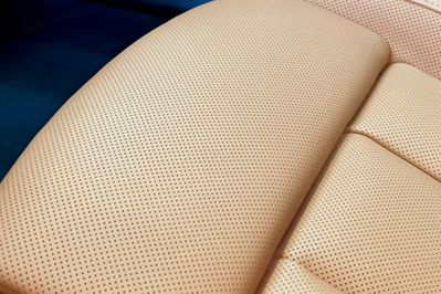 BMW Seria 8 840i xDrive Karbiolet