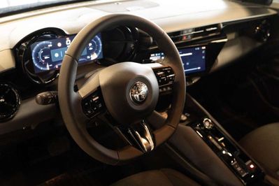 Alfa Romeo Junior 1.2 Ibrida