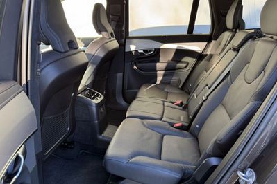 Volvo XC90 T8 AWD Plug-In Hybrid Ultra Dark 7os