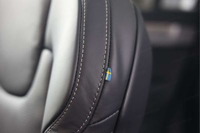 Volvo XC90 T8 AWD Plug-In Hybrid Ultra Black Edition 7os