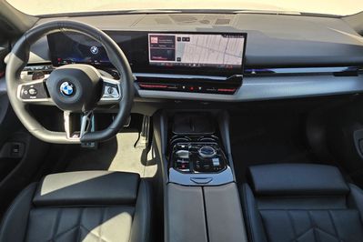 BMW Seria 5 520d xDrive M Sport aut