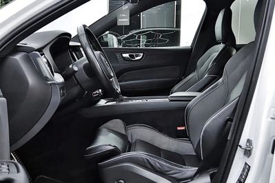 Volvo XC60 B4 B R-Design aut