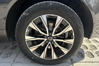 Volvo XC60 B4 B Plus Dark