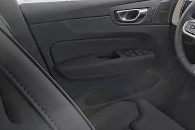 Volvo XC60 B5 B AWD Plus Dark