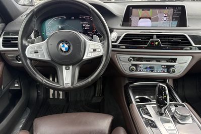 BMW Seria 7 740D Xdrive Mhev Sport