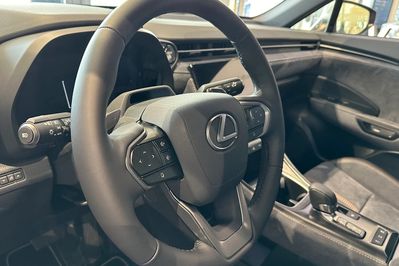 Lexus LBX Cool 1.5 Hybrid