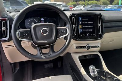 Volvo XC40 T5 Plug-In Hybrid Plus Bright