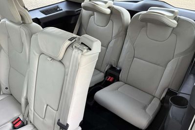 Volvo XC90 T8 AWD Plug-In Hybrid Ultra Bright