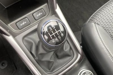 Suzuki S-Cross 1.4 SHVS Elegance SP 4WD