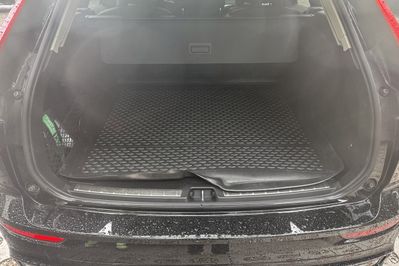 Volvo XC60 B5 B AWD Plus Dark