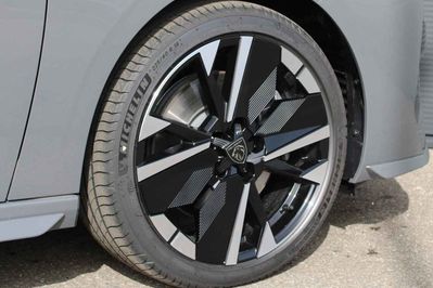Peugeot 308 GT Exclusive EAT8 1.5 BlueHDi