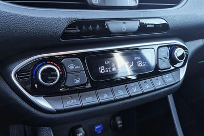 Hyundai i30 1.5 t-Gdi 48V Smart Dct