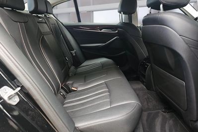 BMW Seria 5 Touring 520d xDrive Luxury Line