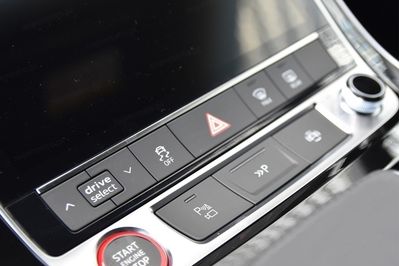 Audi Q7 55 TFSI e quattro S Line