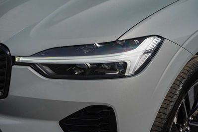 Volvo XC60 B5 AWD Plus Dark