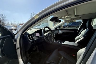 Volvo V90 T6 AWD Plug-In Hybrid Ultra Dark aut