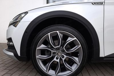 Skoda Superb 2.0 TDI SCR 4x4 Scout DSG
