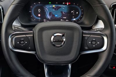 Volvo XC40 B3 Plus Dark aut