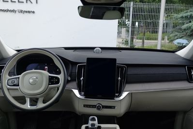 Volvo XC90 T8 AWD Plug-In Hybrid Ultra Bright