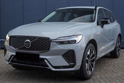 Volvo XC60 B5 AWD Ultra Dark