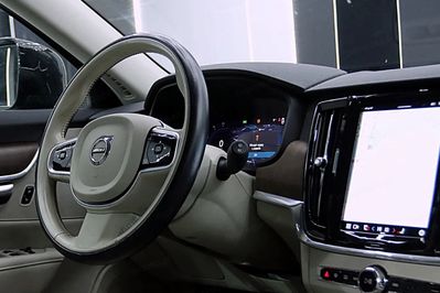 Volvo V90 Cross Country D4 AWD Pro