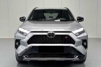 Toyota RAV4 GR Sport 2.5 Hybrid Dynamic Force