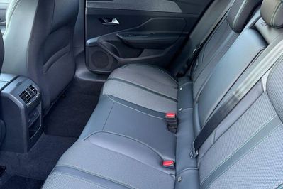 Peugeot 408 Allure e-DCS 1.2 mHEV