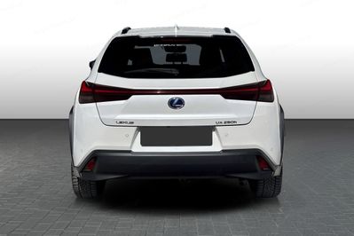 Lexus UX 250h F Impression