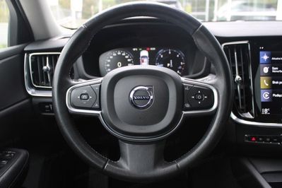 Volvo V60 B4 D Momentum Pro