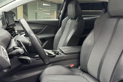 Peugeot 3008 PureTech Hybrid Allure S&S EAT8